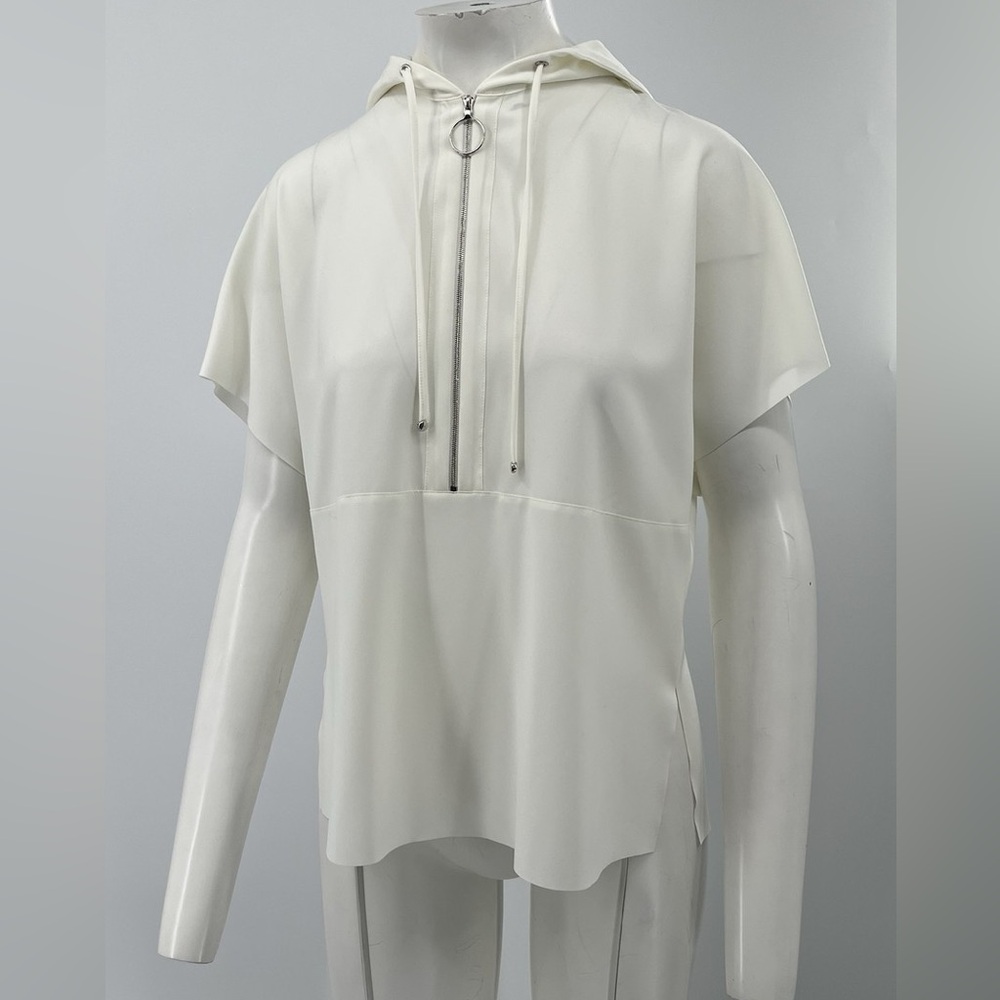 Akris Punto Short Sleeve Hooded Half-Zip Blouse in Off-White